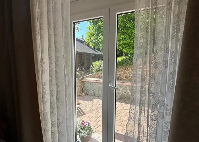 Weekend * ロガシュカ・スラティナ