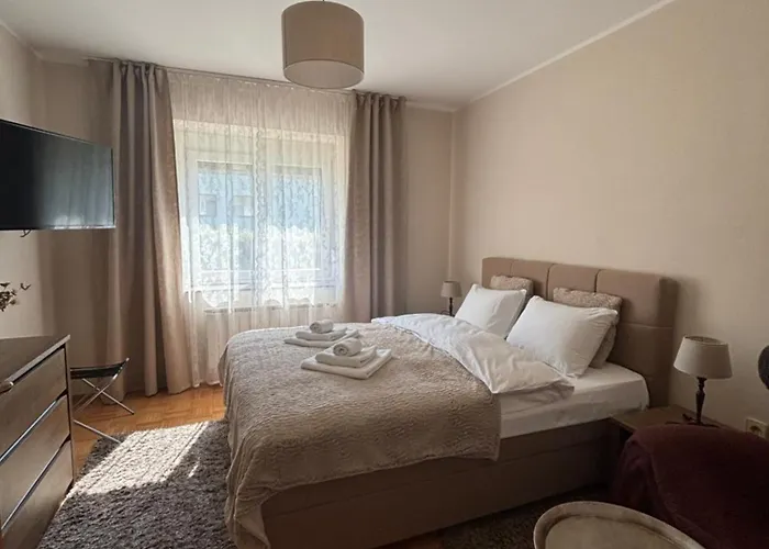 Weekend Апартаменты